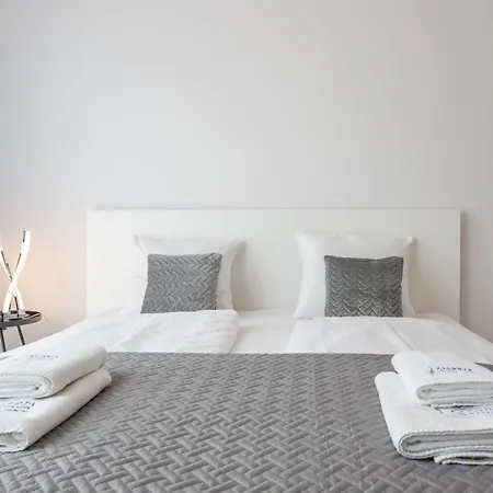 Apartament Geraeumiges Und Luxurioeses Tower 12 By Interhome *