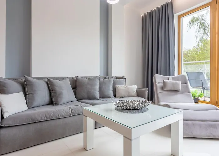 Geraeumiges Und Luxurioeses Tower 12 By Interhome *